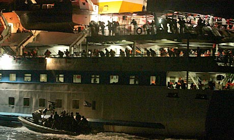 الهجوم الإسرائيلي على أسطول الحرية وسفينة مافي مرمرة أثناء توجهها لغزة