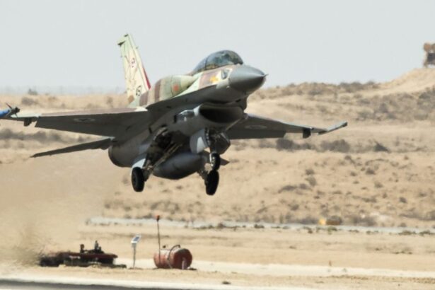 gty_israeli_warplane_kb_131031_16x9_992