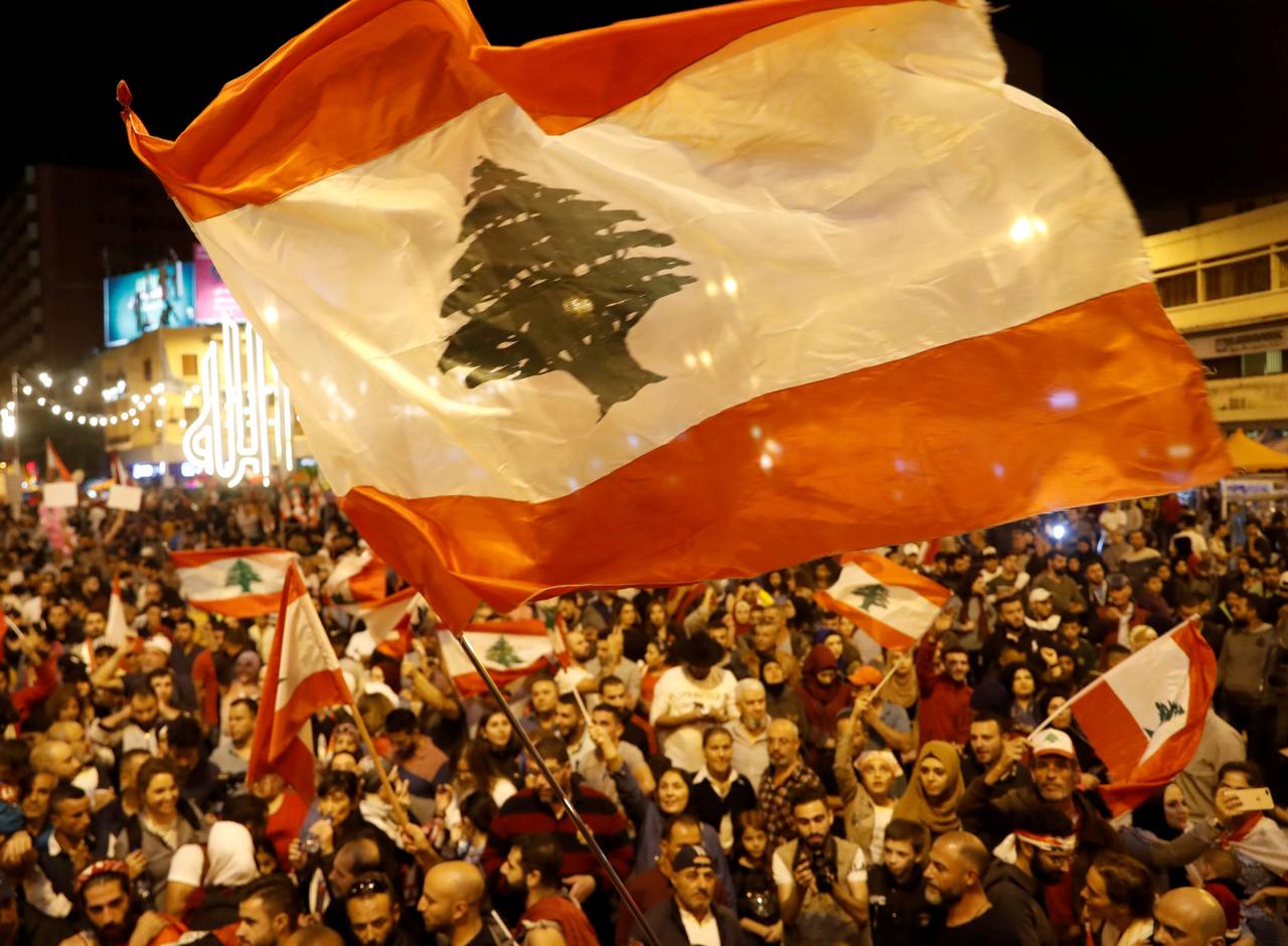 متظاهرين لبنانين