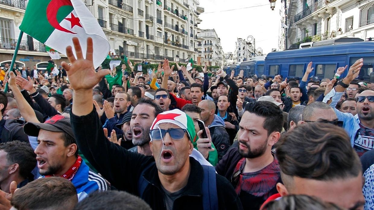 تواصل المظاهرات في مدن الجزائر