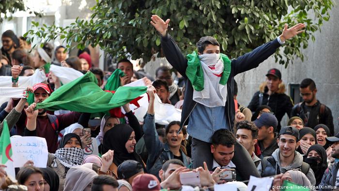 تواصلت الاحتجاجات في الجزائر