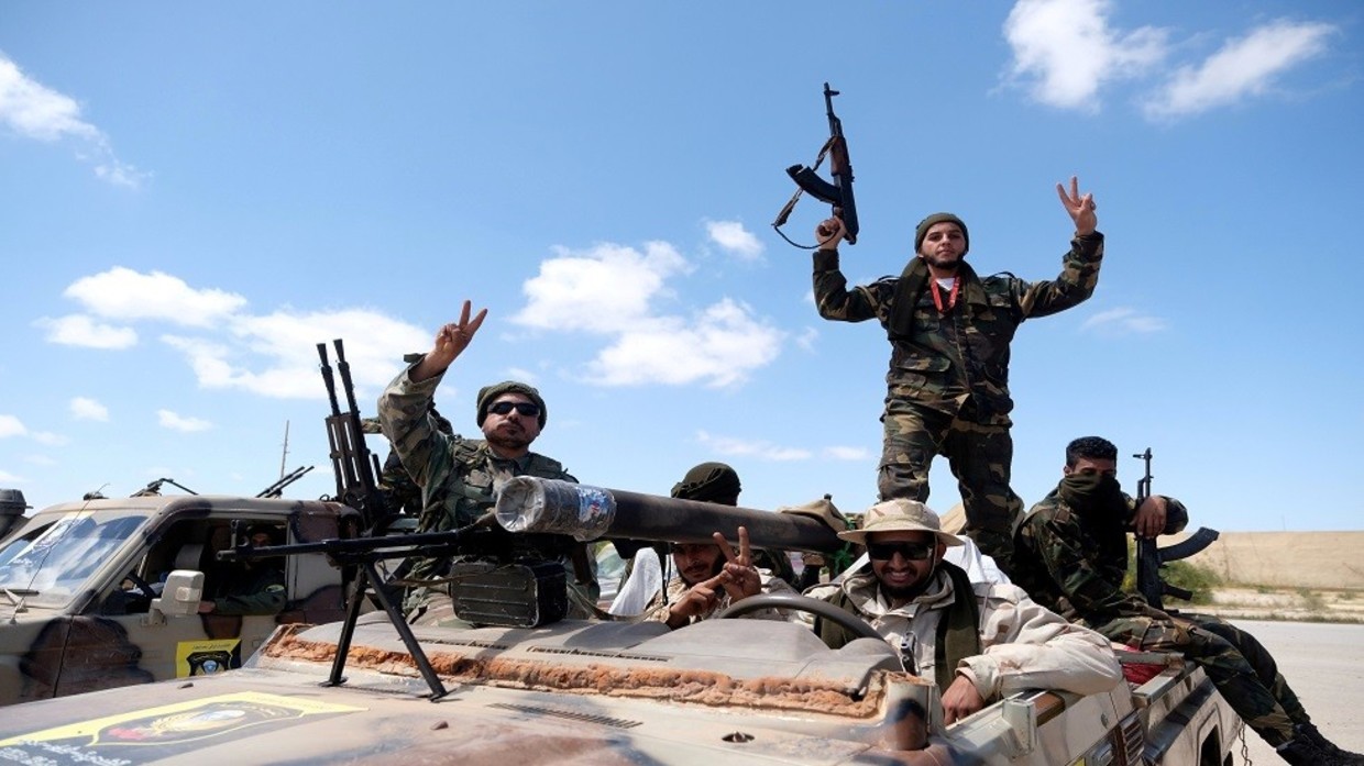 يسعى السيسي لإطالة أمد الأزمة الليبية