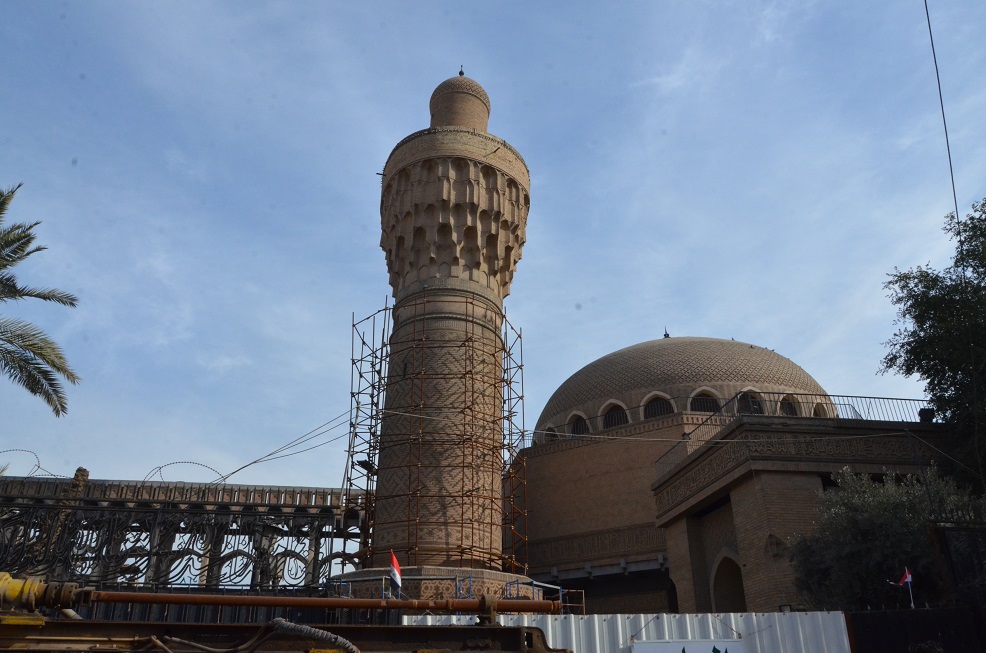 جامع الخلفاء التاريخي في بغداد المغلق منذ اكثر من عقد لغرض الصيانة