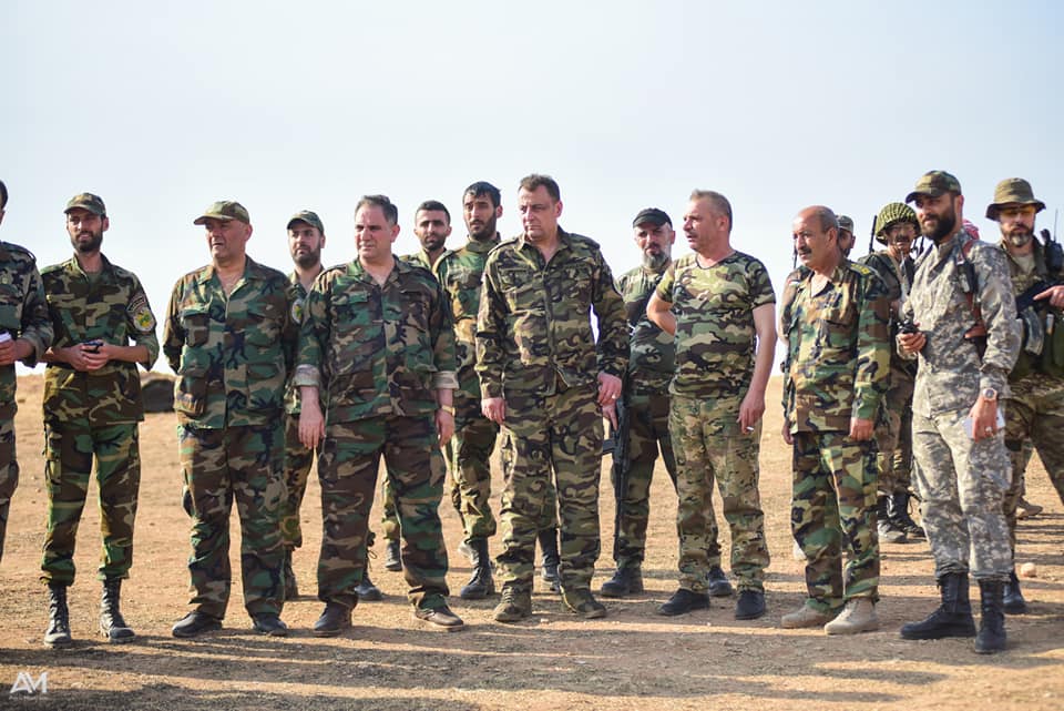 قائد ميليشيا كتائب البعث في سوريا باسم سودان خلال زيارته لجبهات القتال في إدلب 2020 (باسم سودان فيس بوك)