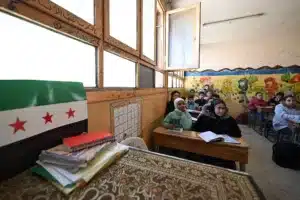 جيل العودة: لماذا أصبح الالتحاق بالمدرسة تحديًا إضافيًا لأطفال سوريا؟